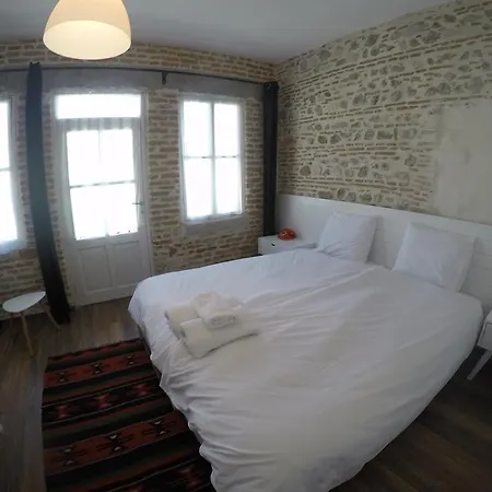 Old Bazaar Guest house Korce