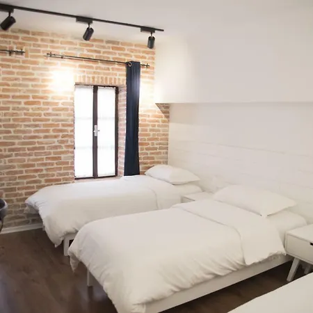Old Bazaar Guest house *